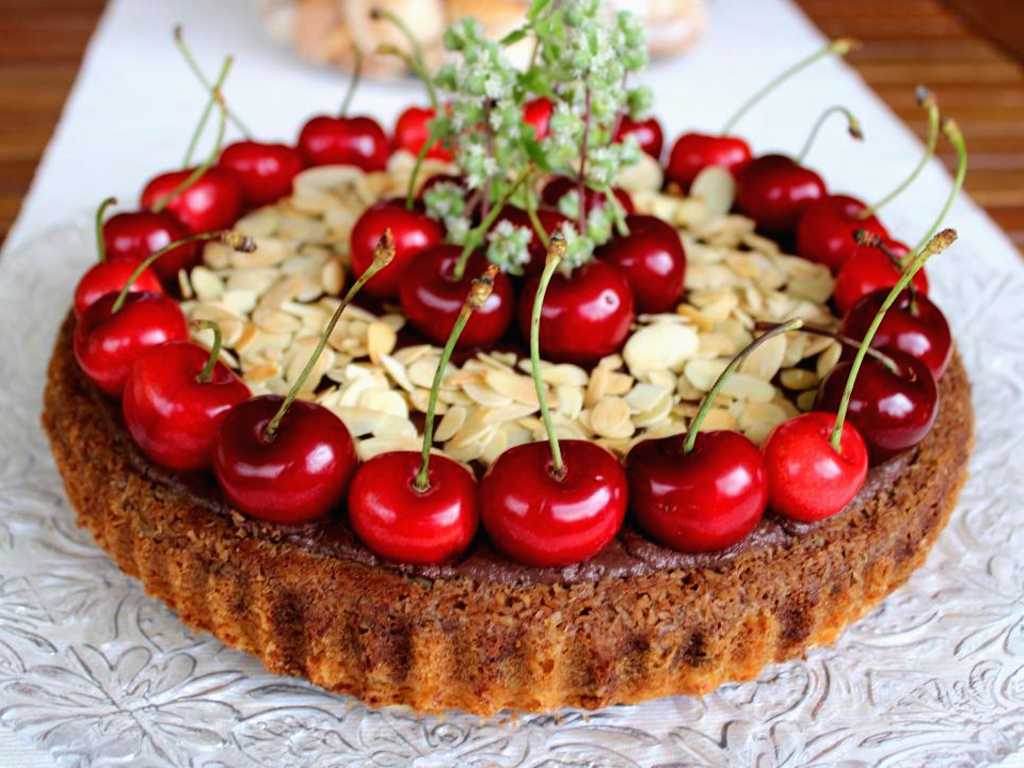 crostata morbida con crema al cacao, low carb e senza glutine