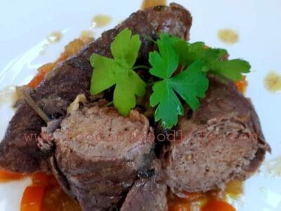 Involtini ripieni di carne macinata, senza farina